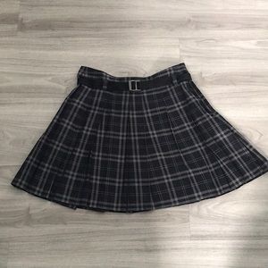 Club Monaco pleated skirt